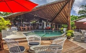 Deco Stop Lodge
